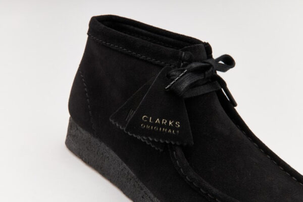 Giày Clarks Wallabee Boot 'Black Suede' 261-55517 - Hình ảnh 2