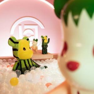 Alternative view of Mô Hình Bearbrick x CLOT Summer Fruits Yellow Watermelon