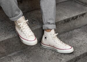 Alternative view of Giày Converse Chuck Taylor All Star '70 Hi Plimsolls 144755C