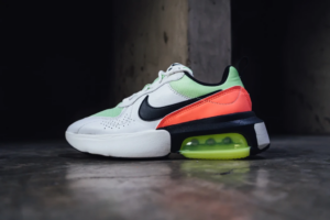 Alternative view of Giày Nike Wmns Air Max Verona 'White Vapor Green' CU7904-102