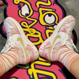 Alternative view of Giày Nike Air Jordan 1 Low GS 'Strawberry Ice Cream' CW7104-601
