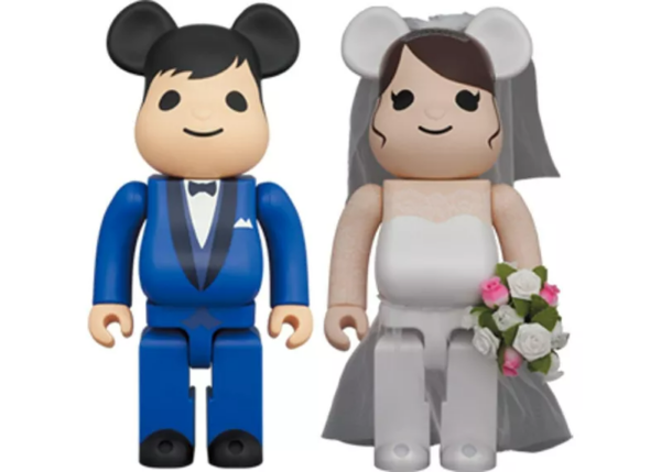 Mô Hình Bearbrick Wedding 4 Plus 2 Figure Set 400% (2020)