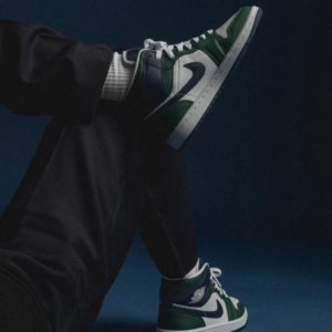 Giay Nike Air Jordan 1 Mid SE 'Seahawks' DZ5326-300