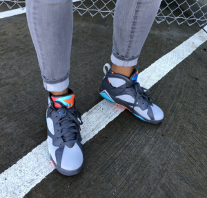 Alternative view of Giày Nike Air Jordan 7 Retro 'Barcelona Days' 304775-016