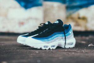 Alternative view of Giày Nike Air Max 95 Essential 'Reverse Stash' 749766-026