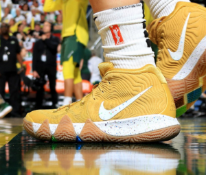 Alternative view of Giày Nike Kyrie 4 'Cinnamon Toast Crunch' BV0426-900