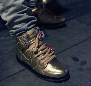 Alternative view of Giày Nike Humidity x Dunk High SB 'Trumpet' AV4168-776
