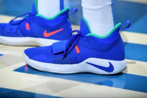 Alternative view of Giày Nike PG 2.5 'Fortnite' BQ8452-401