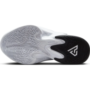 Giay Nike Youth Freak 4 GS 'Oreo' DQ0553-101