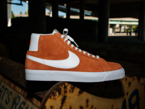 Giay Nike SB Zoom Blazer Mid 'Safety Orange' 864349-800