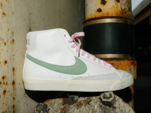 Giay Nike Blazer Mid 77 Premium 'Certified Fresh' DO9787-100