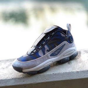 Alternative view of Giày Reebok Iverson Legacy Blue Camo DV8196