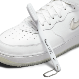 Giay Nike Air Force 1 Mid '07 'Colour Of The Month Summit White' DZ2672-001