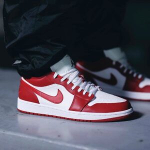 Alternative view of Giày Nike Air Jordan 1 Low 'Gym Red White' 553558-611