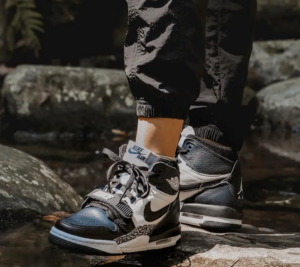 Giay Nike Air Jordan Legacy 312 ‘Midnight Navy’ DO7441-401