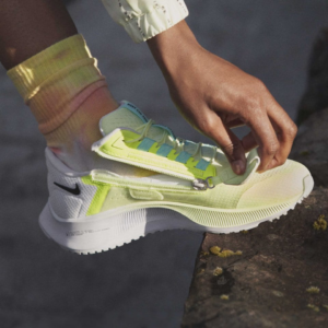 Giay Nike Air Zoom Pegasus 38 FlyEase 'Barely Volt' DA6674-700