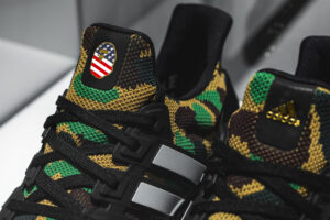 Alternative view of Giày BAPE x Adidas Ultraboost 4.0 'Super Bowl' 2019 F35097