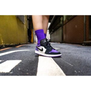 Alternative view of Giày Nike Air Jordan 1 Low Court Purple GS 553560-125
