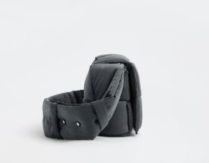 Tui Bottega Veneta Padded Tech Cassette 'Thunder' 628951VBO811242