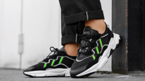 Alternative view of Giày Adidas Wmns Ozweego 'Black Solar Green' EF0158