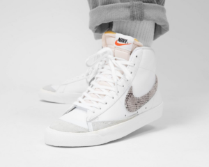 Alternative view of Giày Nike Blazer Mid Vintage 'Snakeskin Swoosh' CI1176-101