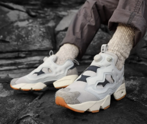 Alternative view of Giày Reebok END x InstaPump Fury Fossil Pack True Grey FZ3082