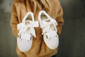 Alternative view of Giày Puma Basket Heart Teddy 'Whisper White' 367030-01