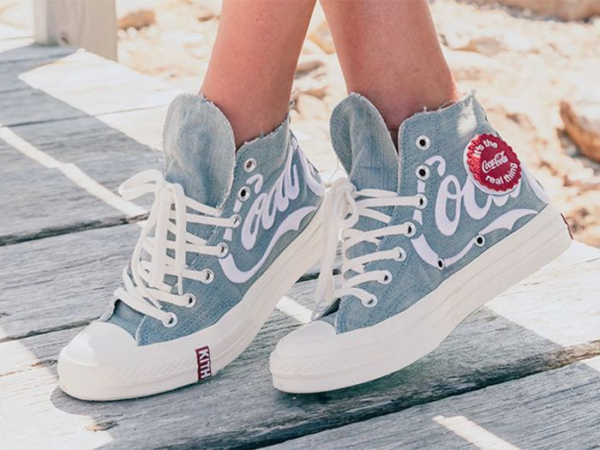 Giày Converse Kith x Coca-Cola x Chuck 70 Hi 'Friends & Family' 160285C - Hình ảnh 2