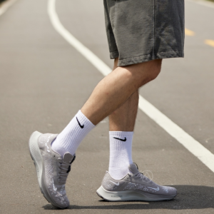 Alternative view of Giày Nike Air Zoom Pegasus 38 Bell Road 'Olive' DM1610-001