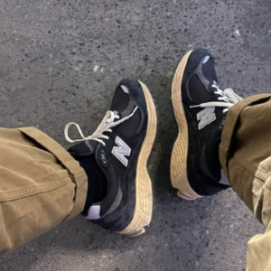 Alternative view of Giày New Balance 2002R 'Vintage Black' M2002RHO