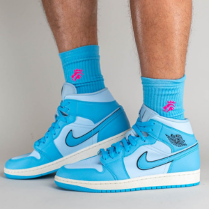 Giay Nike Air Jordan 1 Mid SE 'Ice Blue' DV1302-400
