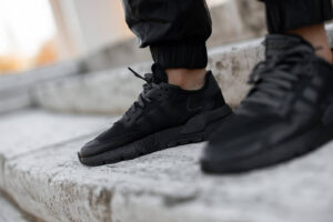 Alternative view of Giày Adidas Nite Jogger 'Triple Black' FV1277