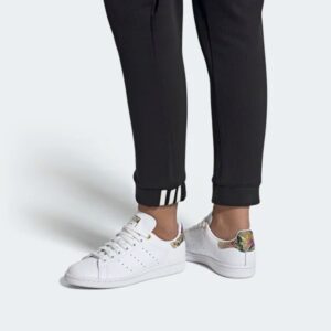 Alternative view of Giày Adidas Wmns Stan Smith 'Snakeskin Floral Mash Up' FV3086