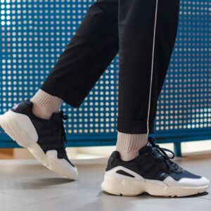 Alternative view of Giày Adidas Yung 96 J 'Black Off White' G27406