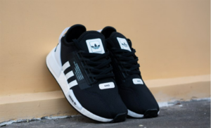 Giay Adidas Nmd R1 V2 'Black White' GX6367