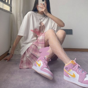 Alternative view of Giày Nike Air Jordan 1 Mid SE GS 'Arctic Pink' DC9517-600