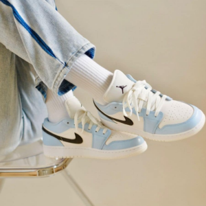 Giay Nike Air Jordan 1 Low GS 'Ice Blue' 554723-401