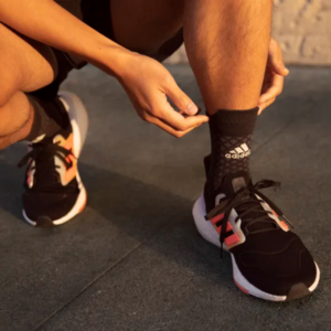 Giay Adidas UltraBoost 22 'Black Flash Orange' GX5464