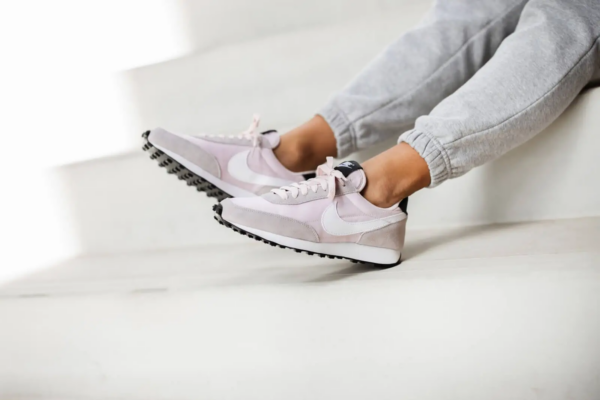 Giày Nike Wmns Daybreak 'Barely Rose' CK2351-601 - Hình ảnh 4