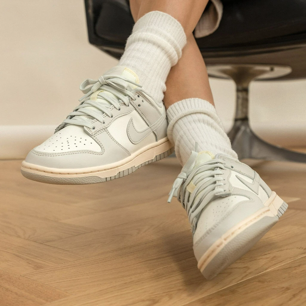 Giày  Nike Wmns Dunk Low 'Light Bone' DD1503-107 - Ảnh 2