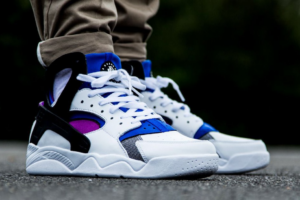 Giay Nike Air Flight Huarache OG 'White Varsity Purple' FD0183-101