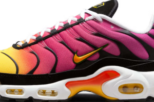 Giay Nike Air Max Plus OG 'Gold Raspberry Red' DX0755-600