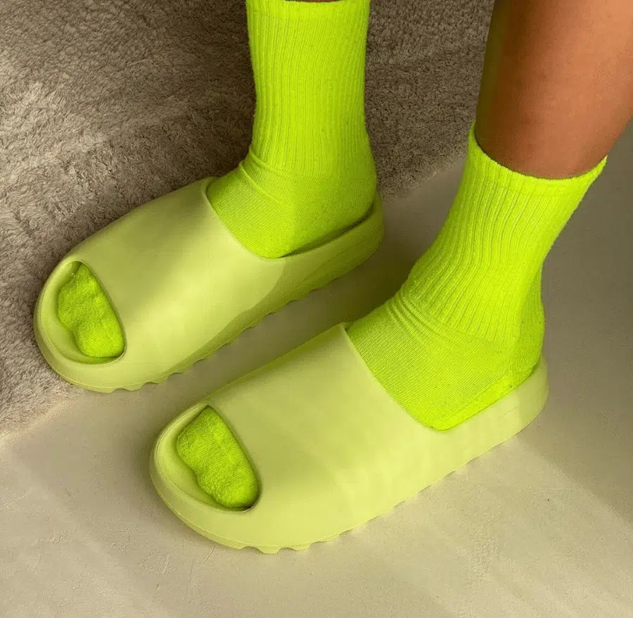 Dép Adidas Yeezy Slide 'Glow Green' HQ6447 Authentic-Shoes