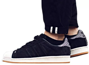 Giay Adidas Superstar 'Black Gum' B27737