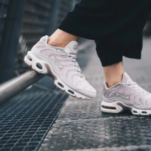 Alternative view of Giày Nike Wmns Air Max Plus LX 'Particle Rose' AH6788-600