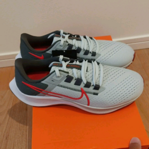 Alternative view of Giày Nike Air Zoom Pegasus 38 'Pure Platinum Chile Red' CW7356-004