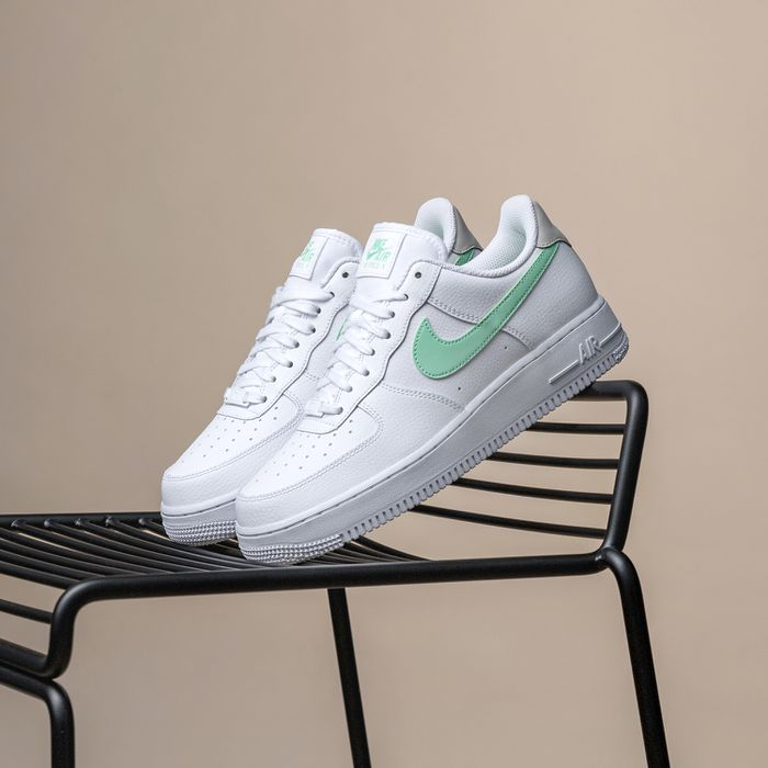 Giày Nike Wmns Air Force 1 '07 'White Green Glow' 315115-164 - Ảnh 2