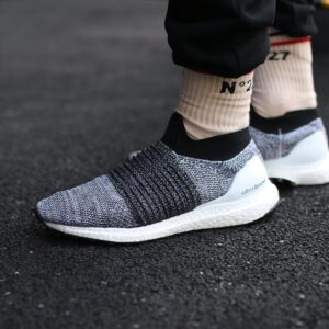 Alternative view of Giày Adidas Ultraboost Laceless Shoes 'White' BB6141