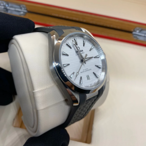 Alternative view of Đồng Hồ Omega Seamaster Aqua Terra Automatic 'Silver' 220-12-38-20-02-001