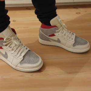 Alternative view of Giày Nike Sneakersnstuff x Air Jordan 1 Mid 'Past Present Future' CT3443-100